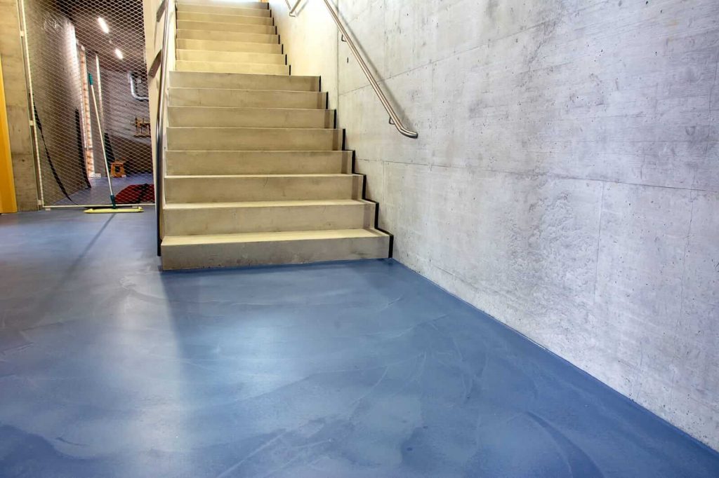 Wie wird ein fugenloser Boden verlegt?